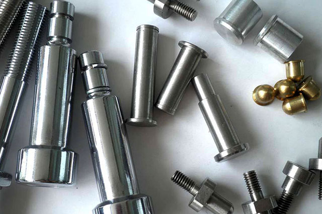 2021122101.jpg 五金加工不良品凸包的原因分析?