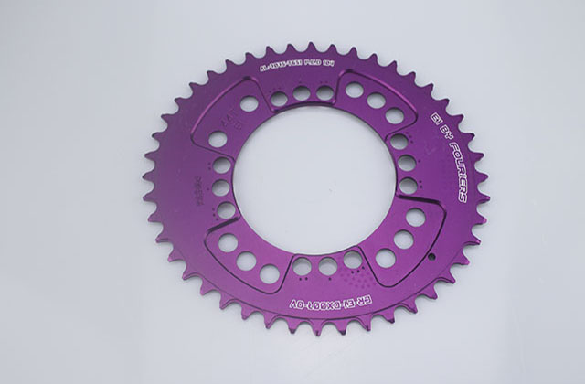 加工零件客戶如何選擇五軸聯動加工中心? 加工零件客戶如何選擇五軸聯動加工中心?