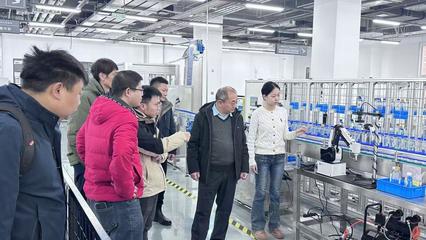 揚州經濟技術開發(fā)區(qū)科技局李俊副局長一行訪問機械工程學院，共促工程與技術研究發(fā)展